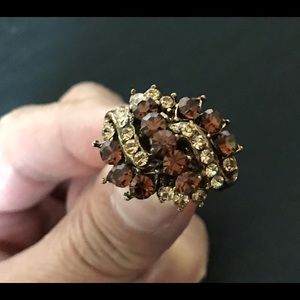 RETRO RHINESTONE RING- ADJUSTABLE med to large.